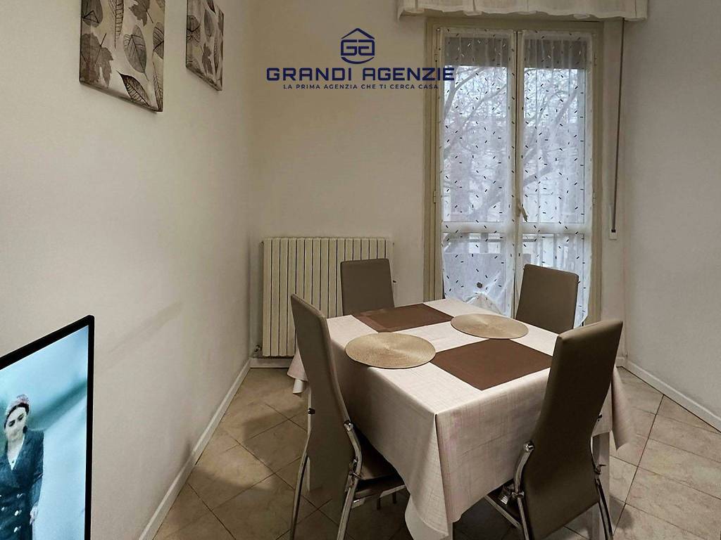 Stanza singola viale mentana, parma