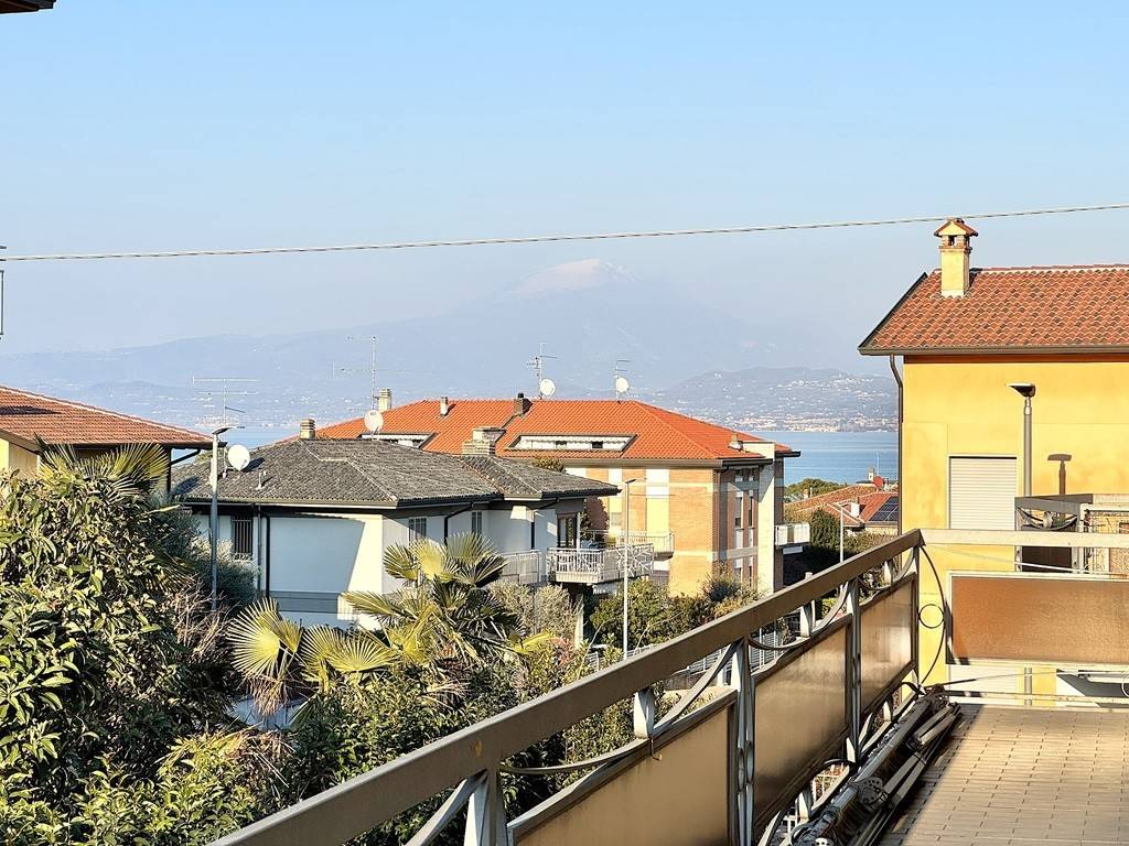 Appartamento via milano 22, centro, peschiera del garda