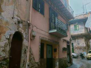 Zona
