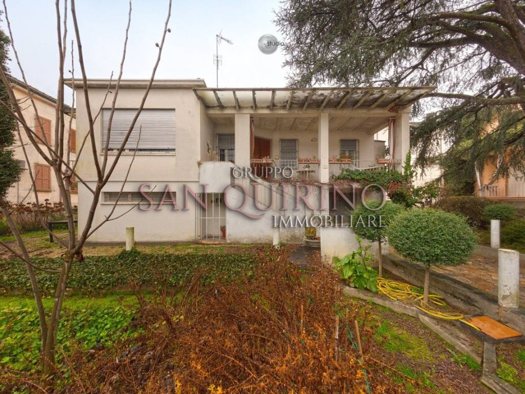 Villa unifamiliare via papa giovanni 4, centro, guastalla