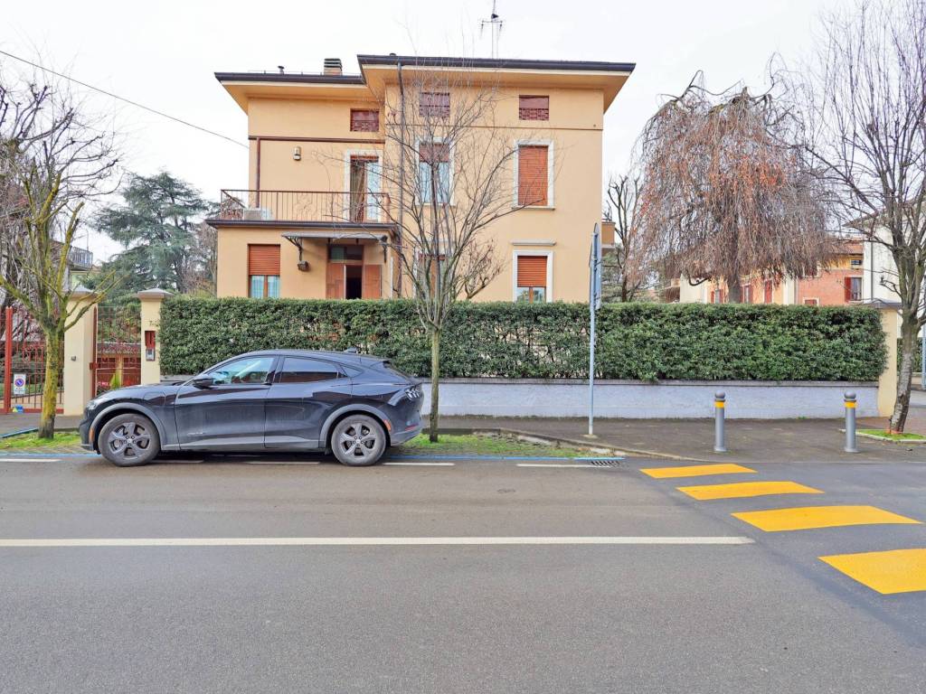 Villa bifamiliare viale solferino, stadio - cittadella, parma