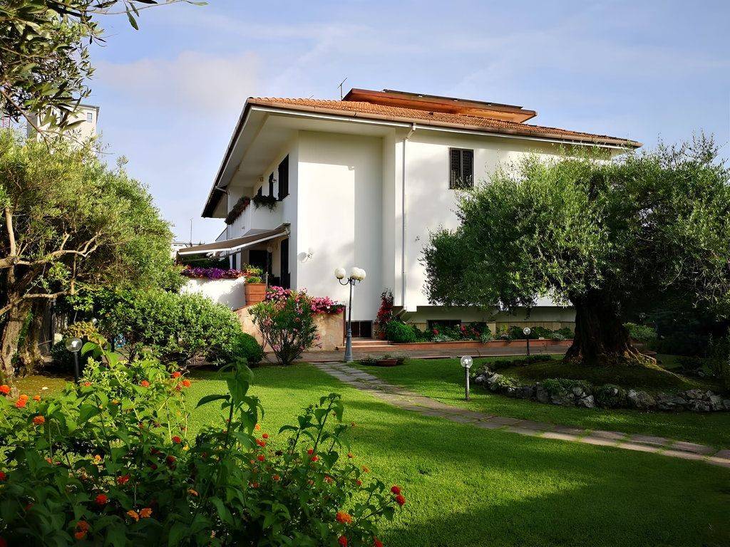 Villa unifamiliare via degli uffici finanziari 11, arbostella - arechi, salerno