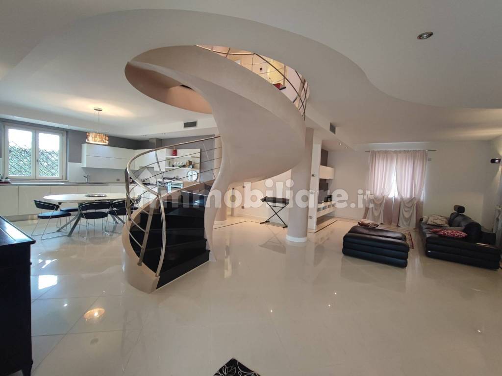 Salone