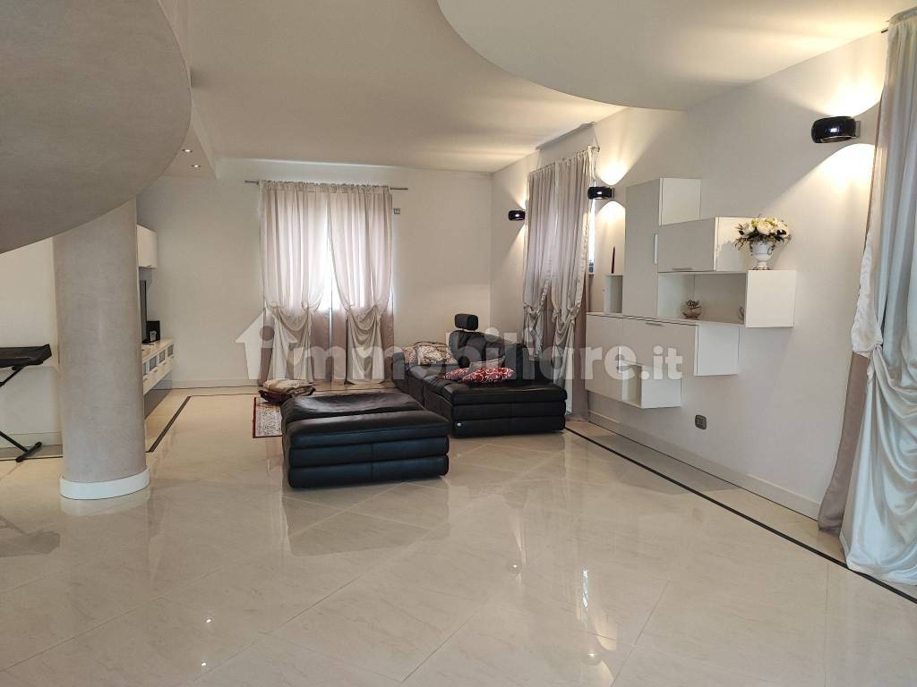 Salone