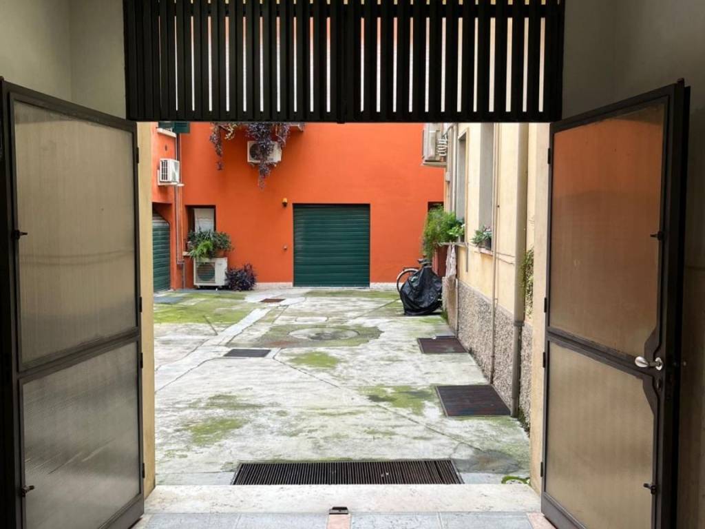 Garage - box via dietro filippini 11, centro storico, verona