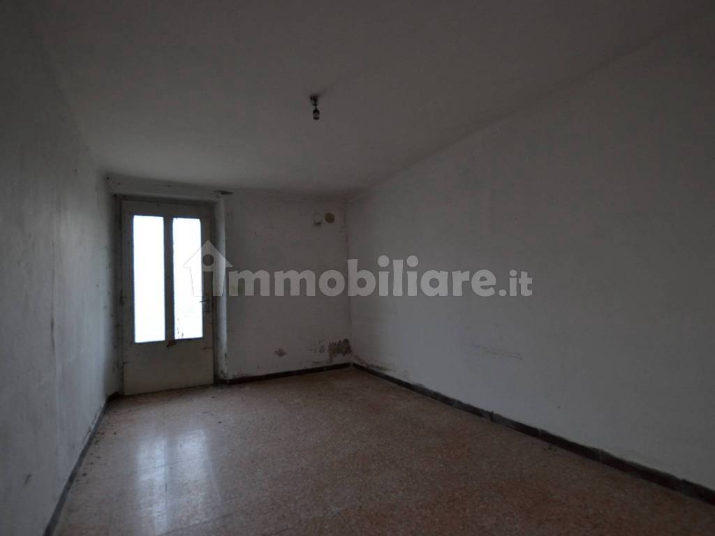 Stanza non arredata