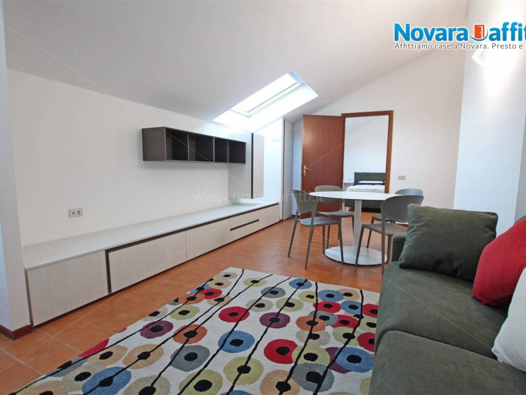 Affitto Appartamento Novara. Bilocale in via Fratelli Cervi. Buono ...
