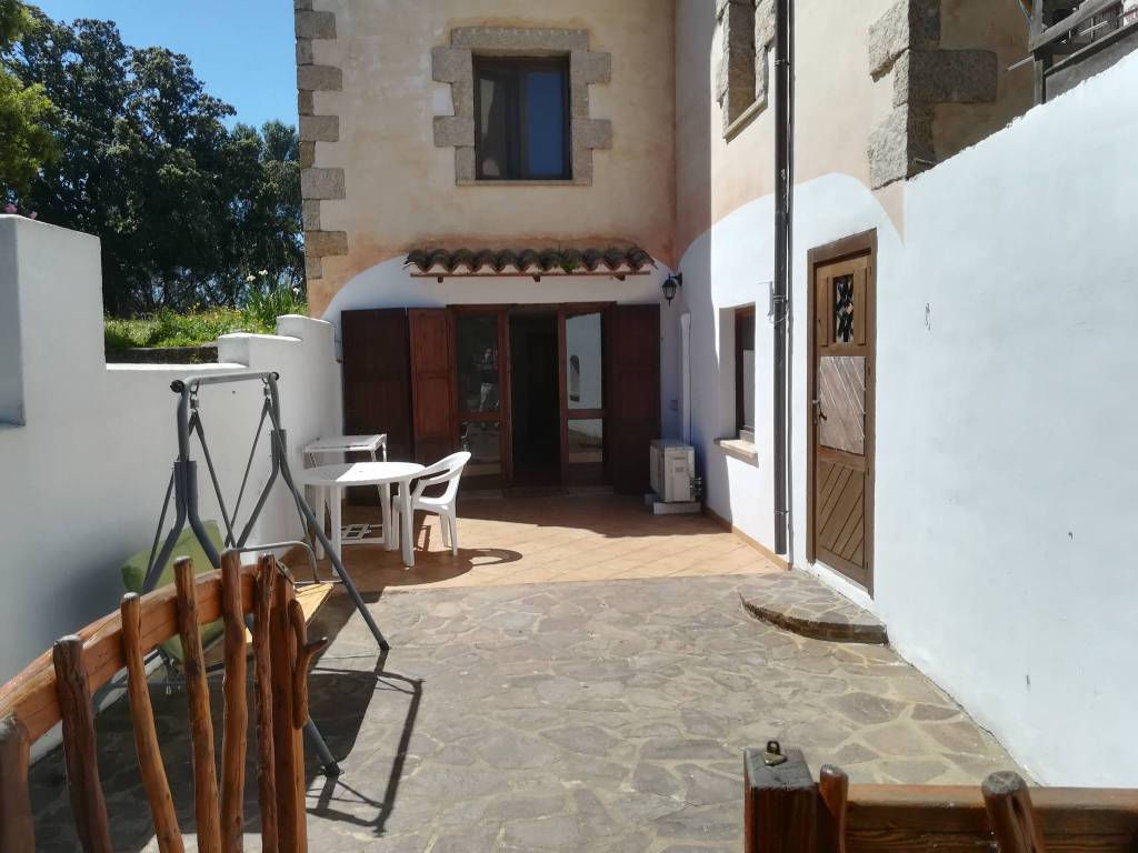 Trilocale località rena, arzachena paese, arzachena