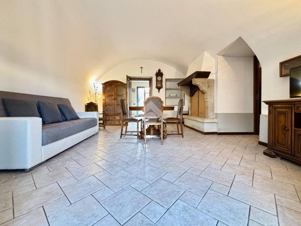 Salone
