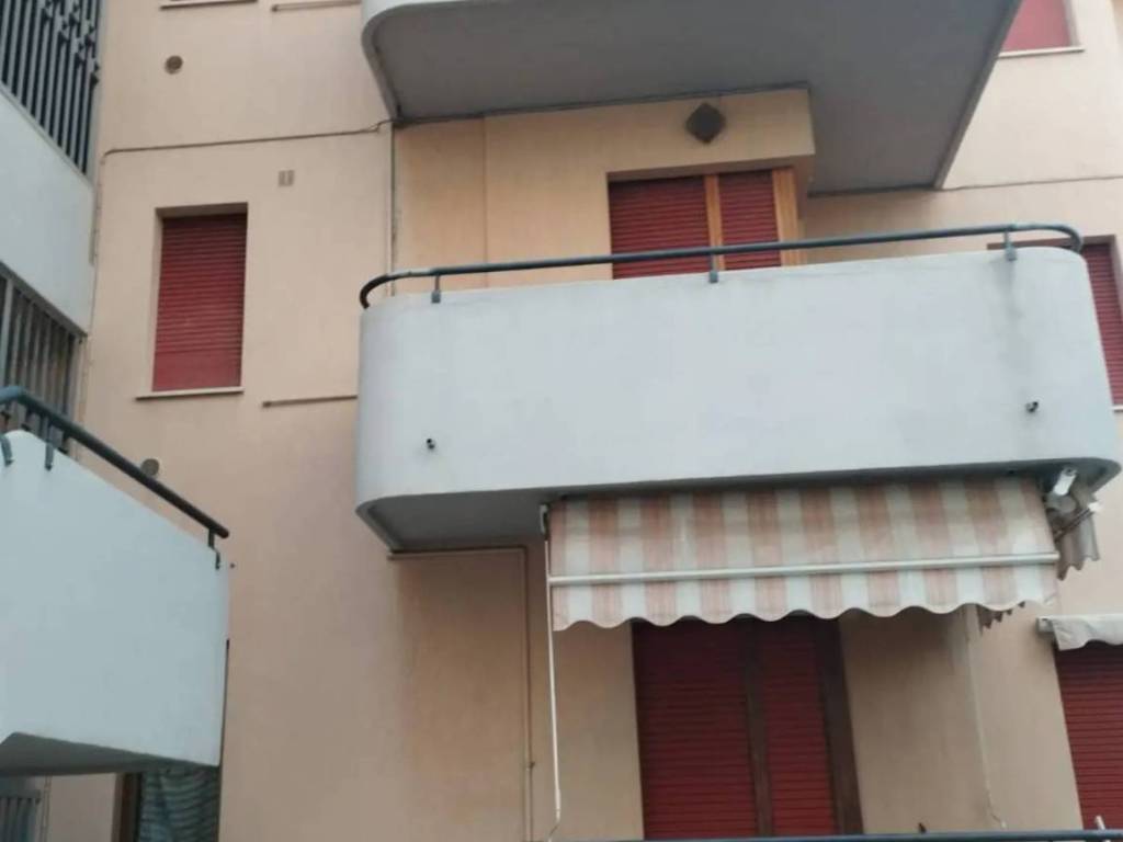 Quadrilocale viale giuseppe mazzini, centro, alba adriatica