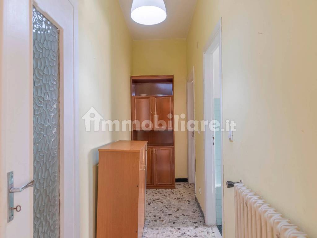 Vendita Appartamento Borghetto Santo Spirito. Bilocale in via Mazzini 5.  Buono stato, terzo piano, con balcone, riscaldamento autonomo, rif.  118101103