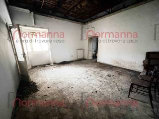 Stanza non arredata