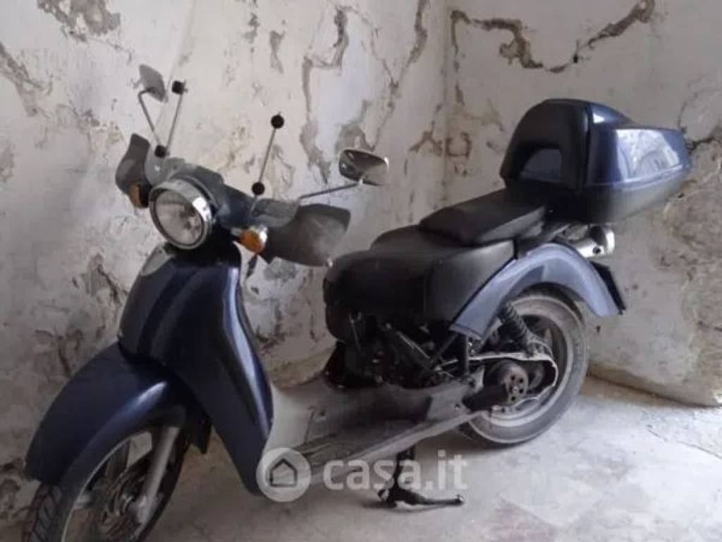 Posto auto - moto vico antonio gramsci 13, centro, matera
