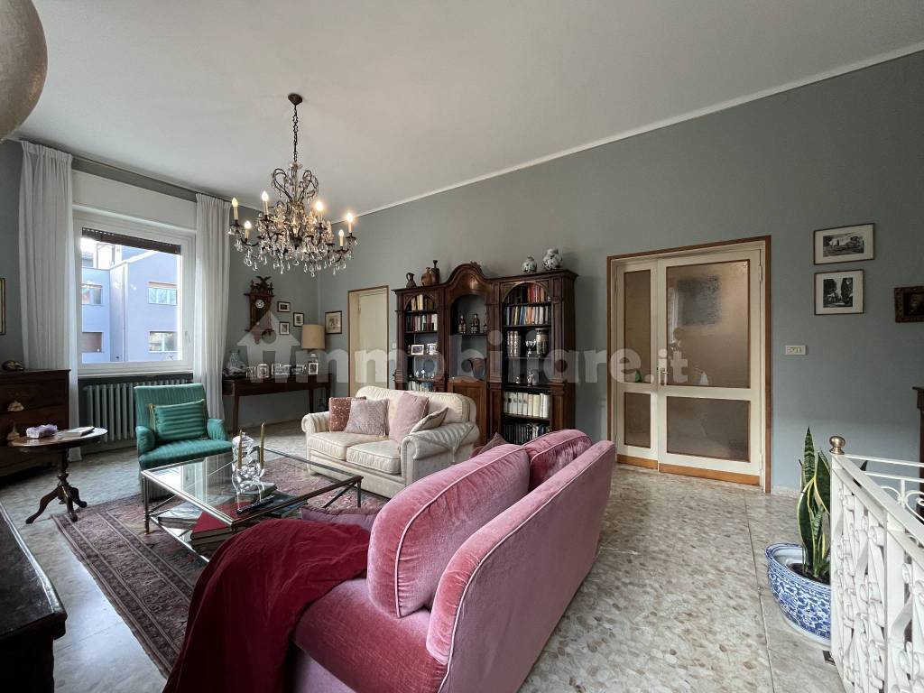 Salone