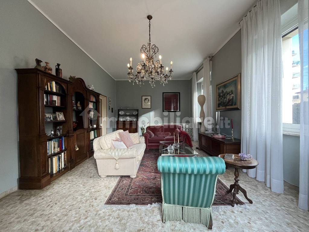 Salone