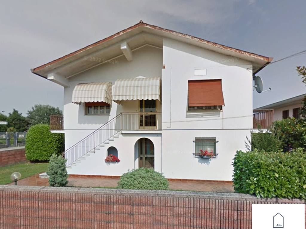 Villa at auction via Guido Bergamo 30, Casier