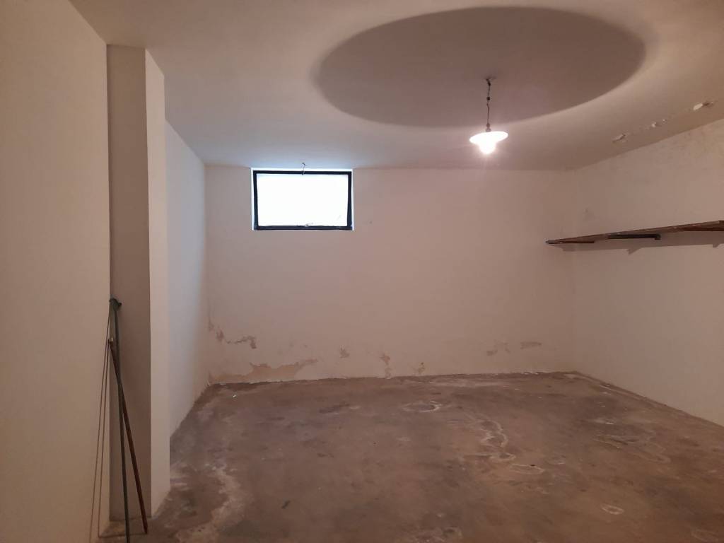 Garage - box via giovanni papini, centro, cisternino