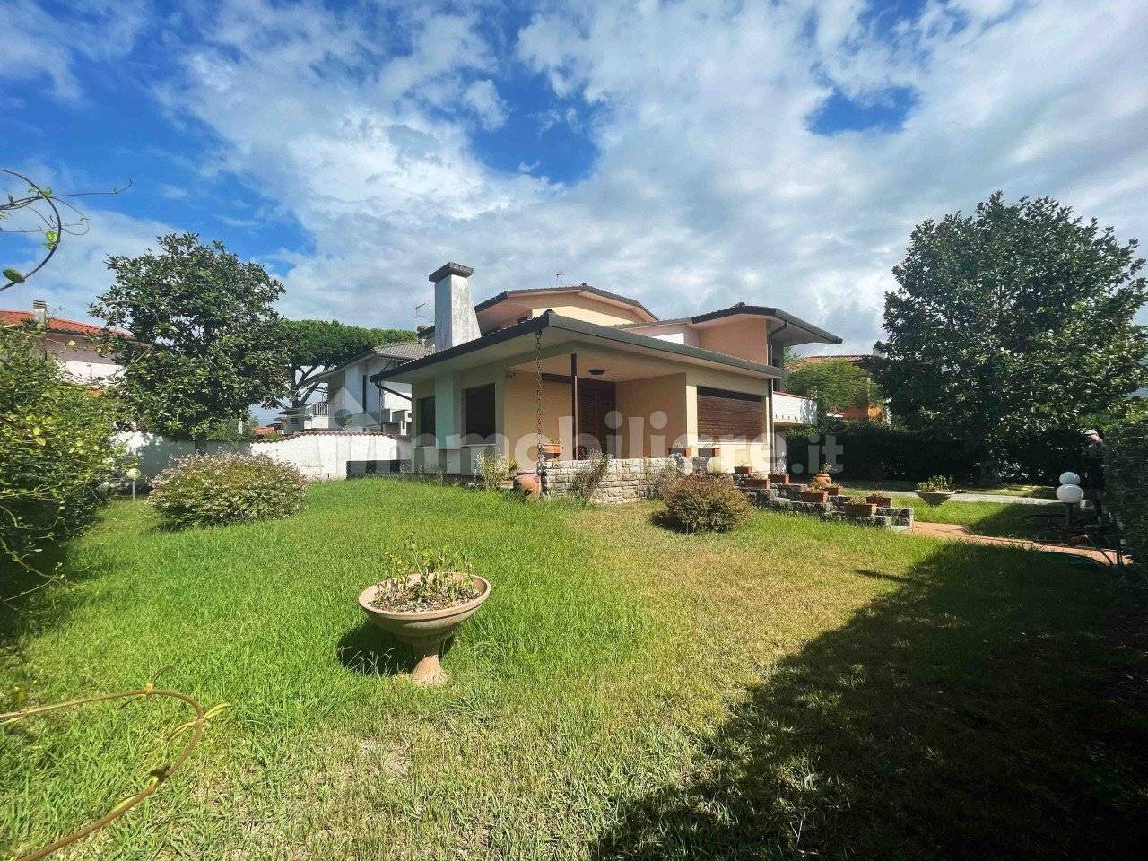 Villa in vendita a Pietrasanta