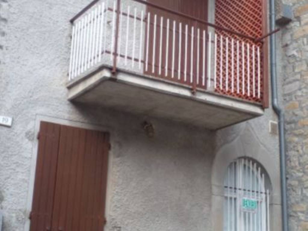 Quadrilocale ottimo stato, piano terra, centro, vetto