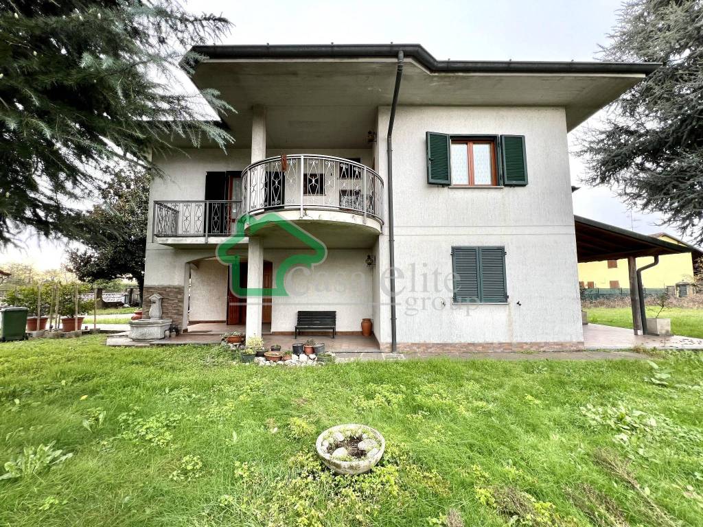 Villa unifamiliare, buono stato, 385 m², cadilana, corte palasio