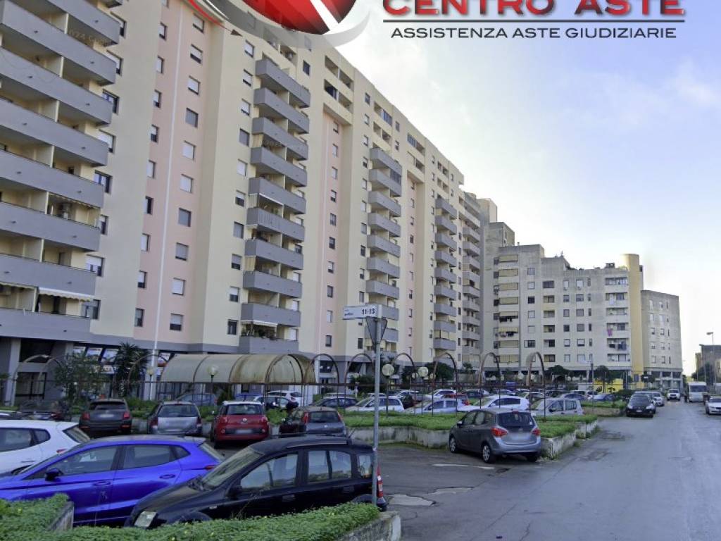 Appartamento all'asta piazza sandro pertini 13, taranto