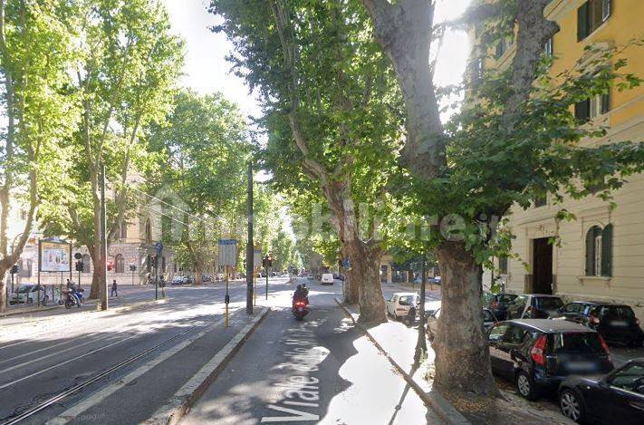Palazzo - Edificio in vendita a Roma