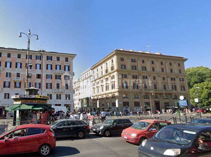 Palazzo - Edificio in vendita a Roma