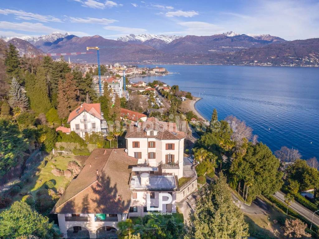 Vendita Appartamento Baveno. Trilocale in via Sempione, n 40. Ottimo ...