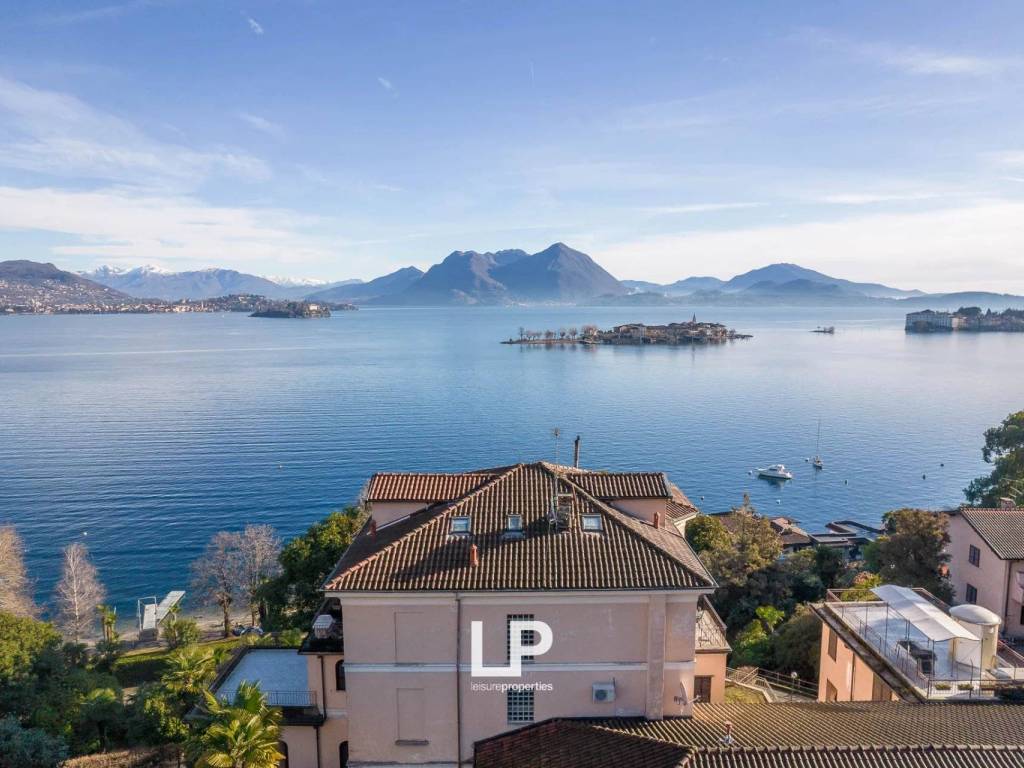 Vendita Appartamento Baveno. Trilocale in via Sempione, n 40. Ottimo ...