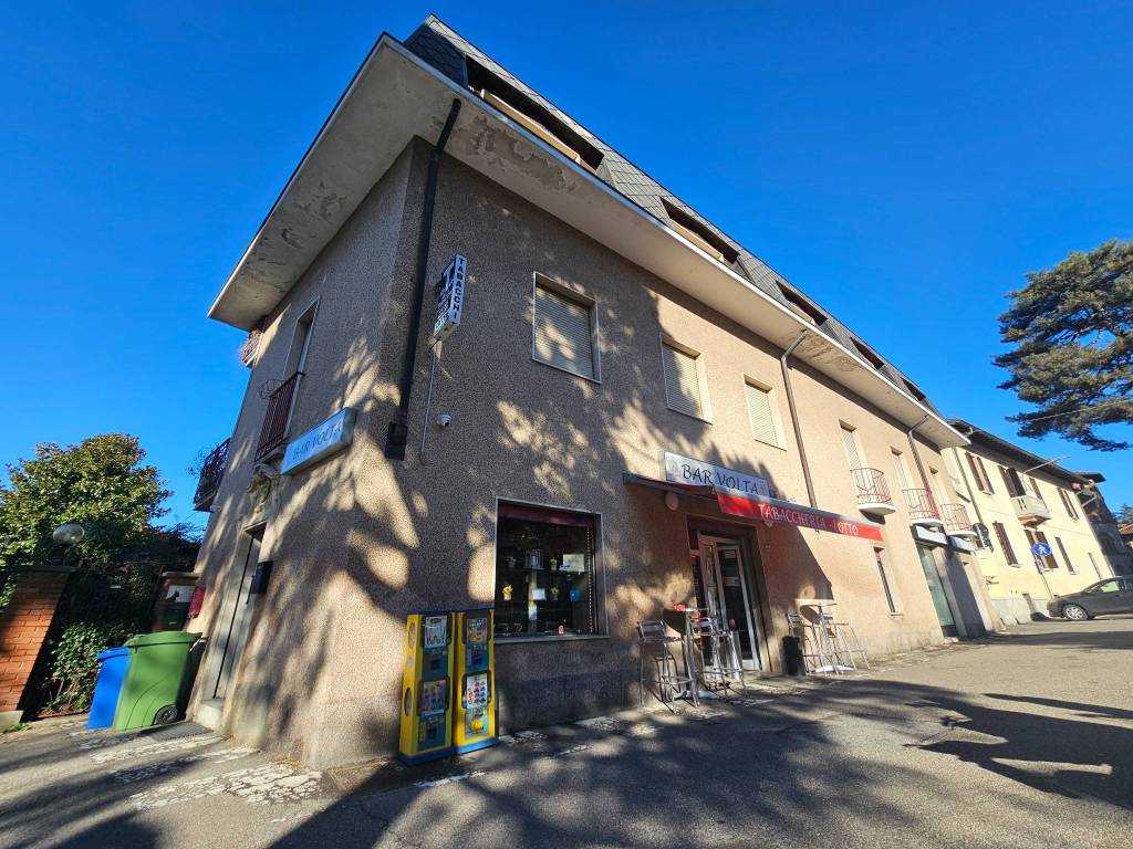 Attività commerciale piazza alessandro volta, centro, olgiate comasco
