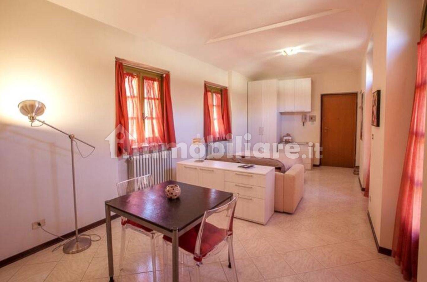 Appartamento in affitto a Alba