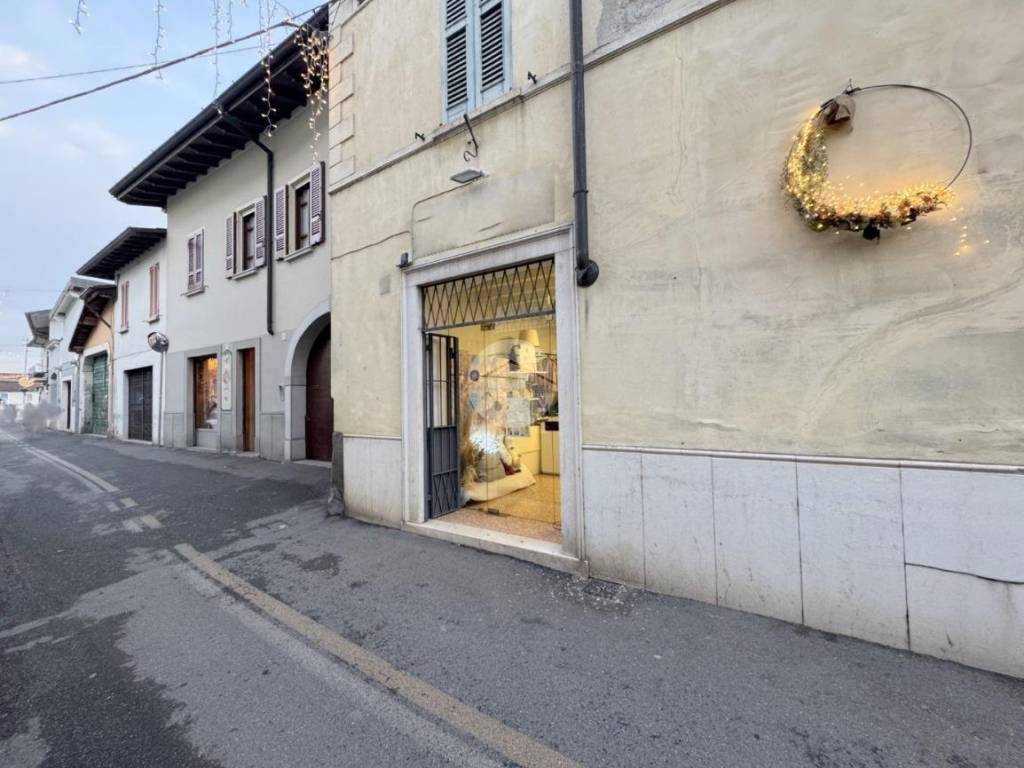 Locale commerciale via napoleone, centro, travagliato
