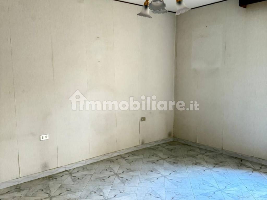 Stanza non arredata