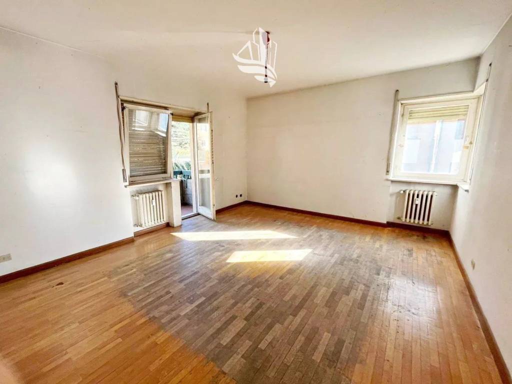 Trilocale via pfannenstiel, piani, bolzano