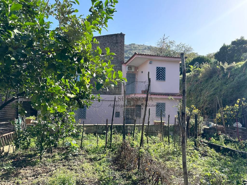 Quadrilocale vico san filippo, arienzo