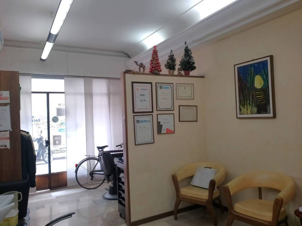Locale commerciale galleria oir 22, centro storico, cesena