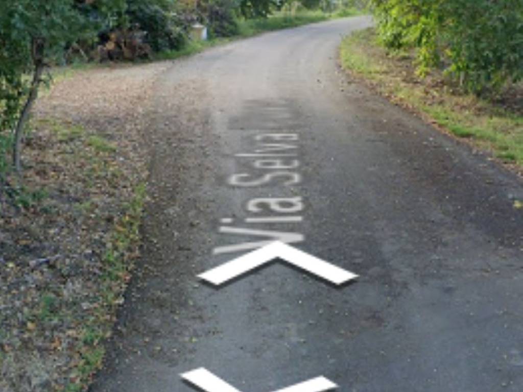 Negozio all'asta via selva piana, casoli