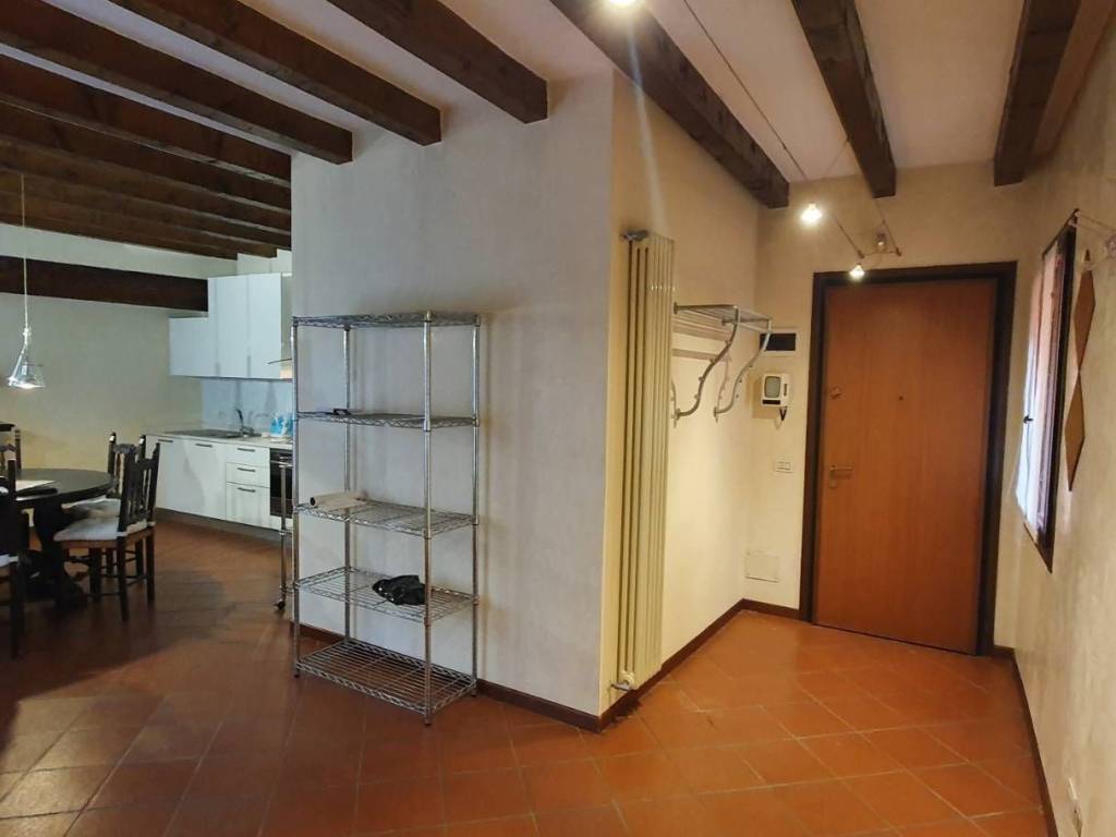 Quadrilocale contra' delle barche 10, centro storico, vicenza