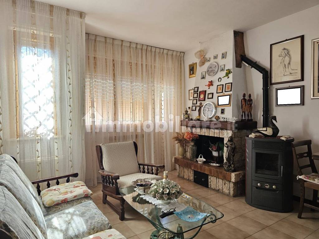 Salone