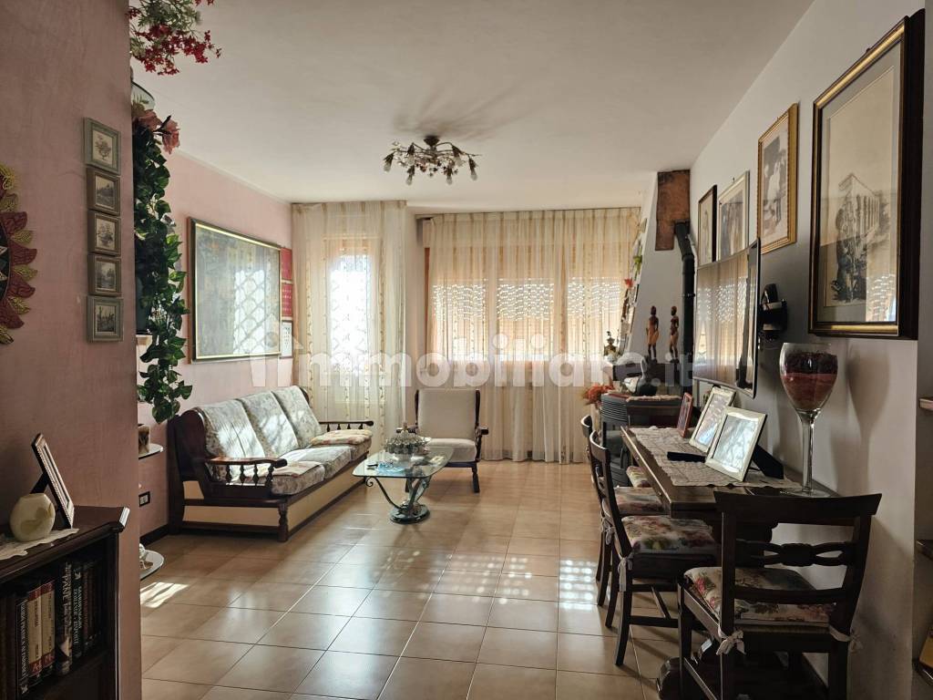 Salone