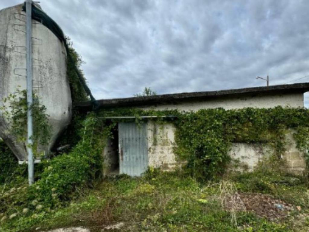 Laboratorio all'asta strada vicinale san cassiano, san potito sannitico