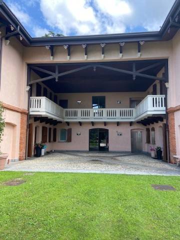 Quadrilocale via montello, montello, varese