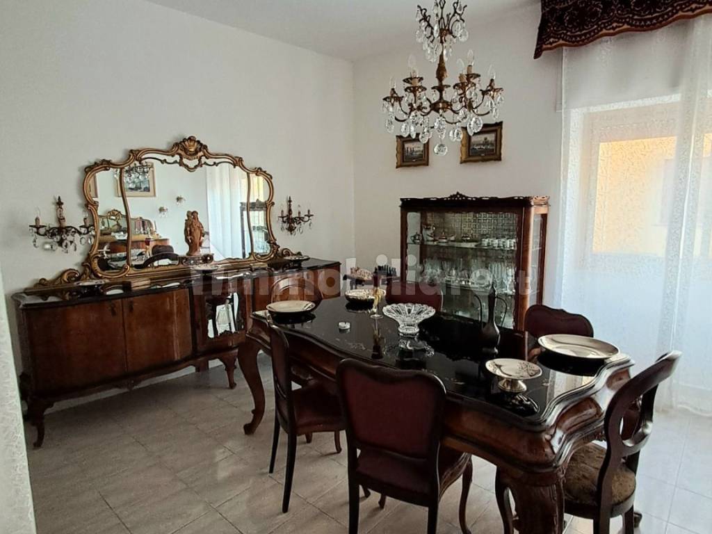 Salone