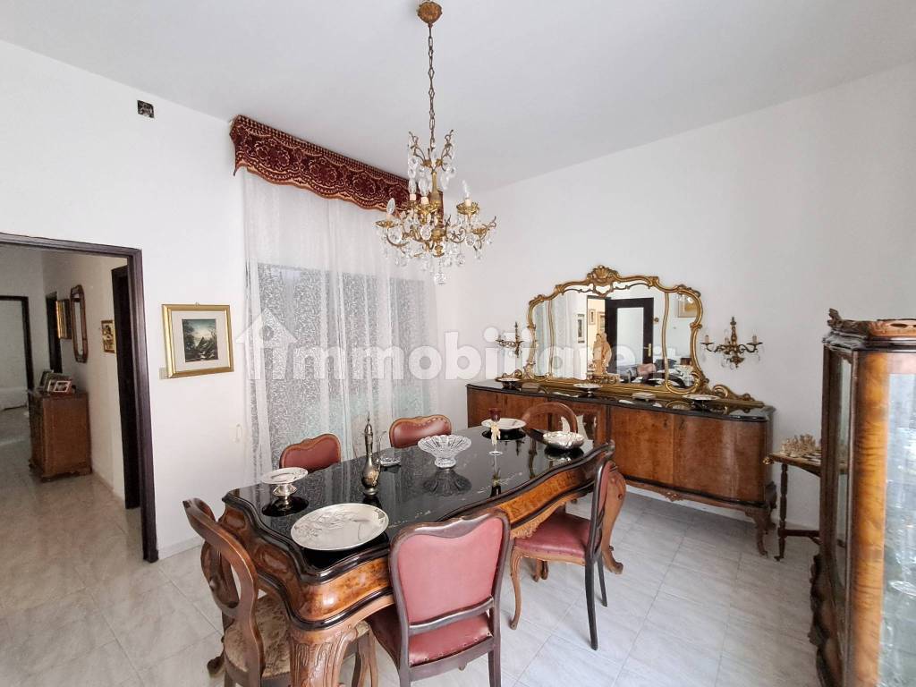 Salone