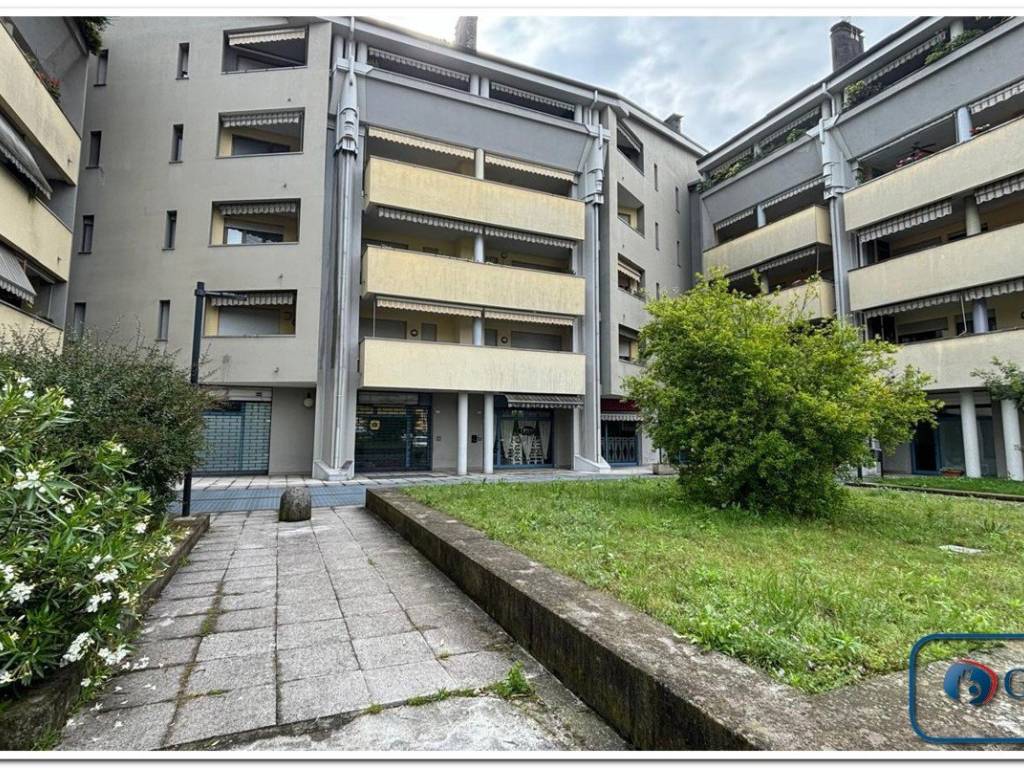 Locale commerciale via giramo, 9, abbiategrasso