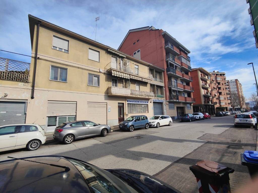 Trilocale via enrico dandolo 38, mirafiori nord, torino
