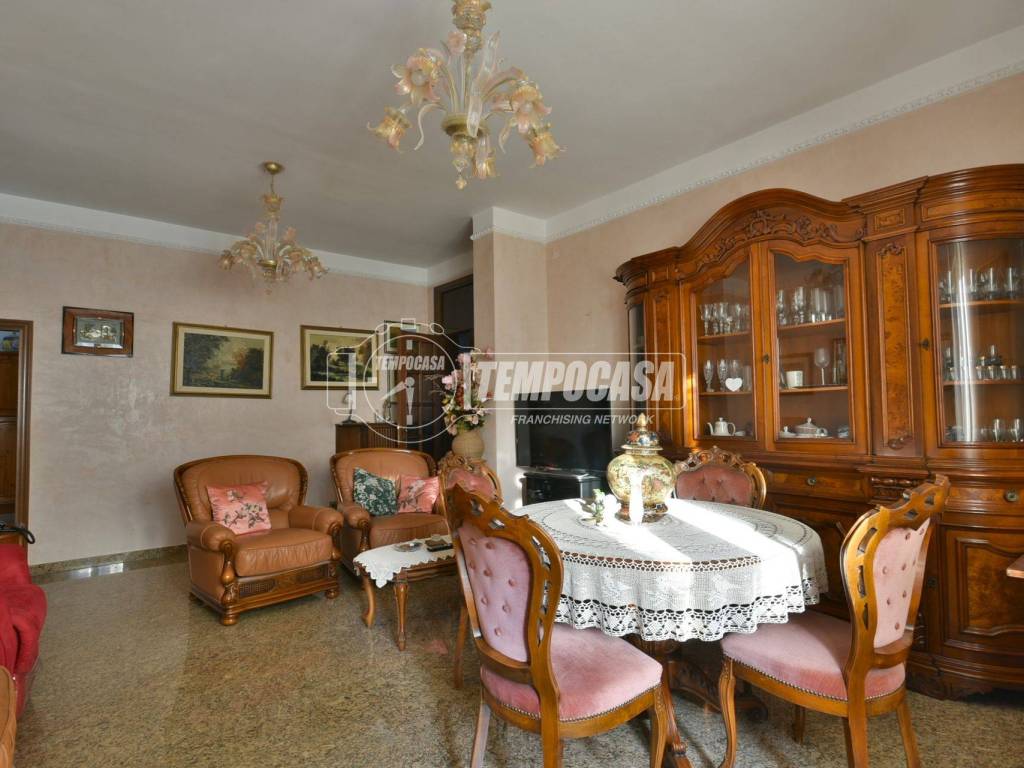 Salone