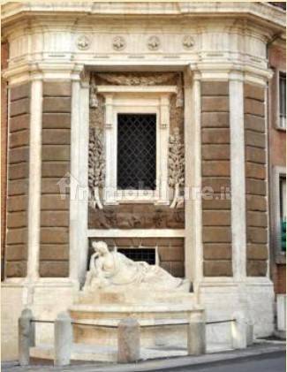 Palazzo - Edificio in vendita a Roma