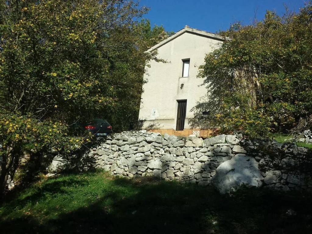 Villa unifamiliare via colle san leonardo san c., pettoranello del molise