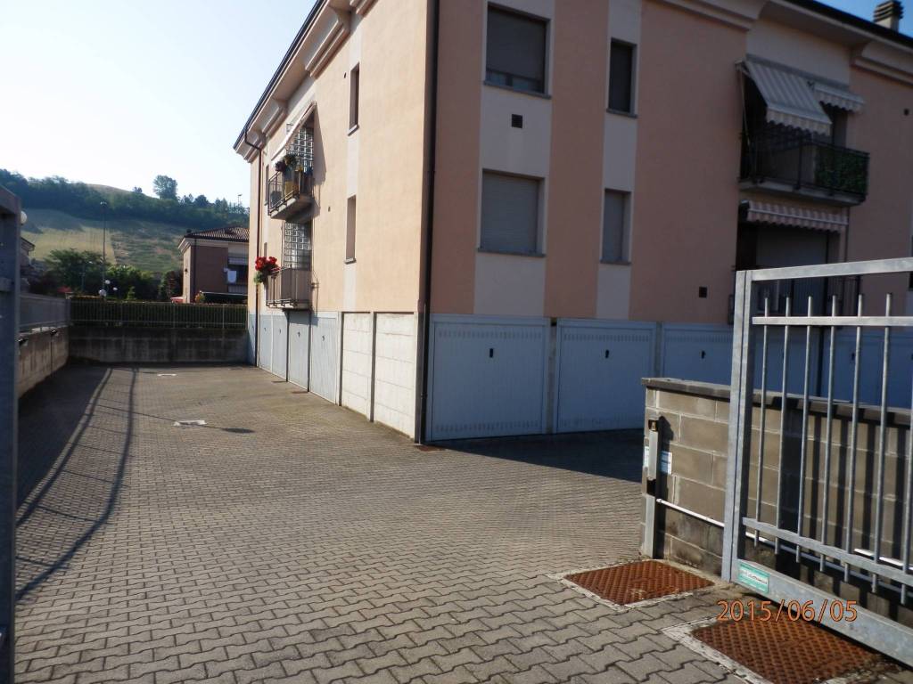 Garage - box via guido bonatti 1, gaiano, collecchio